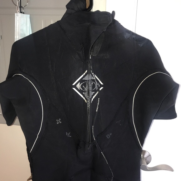 🛑SOLD! Men’s 2.1mm Springsuit Wetsuit 🛑 - Picture 4 of 6